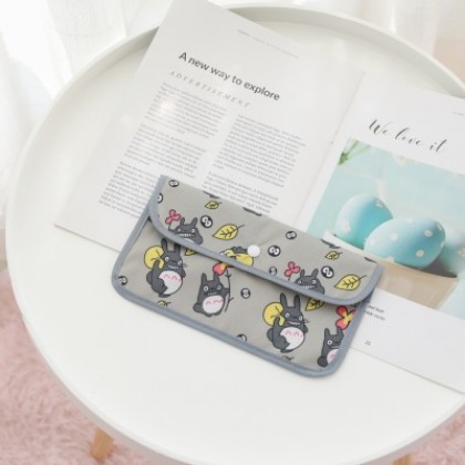 {M'SIA STOCK} Cartoon Portable Mask Bag/Receipt Storage Bag 便携口罩包/收据卡通翻盖防尘口罩收纳包 Beg Simpanan {M'SIA STOCK} Cartoon Portable Mask Bag/Receipt Storage Bag 便携口罩包/收据卡通翻盖防尘口罩收纳包 Beg Simpanan
