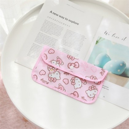 {M'SIA STOCK} Cartoon Portable Mask Bag/Receipt Storage Bag 便携口罩包/收据卡通翻盖防尘口罩收纳包 Beg Simpanan {M'SIA STOCK} Cartoon Portable Mask Bag/Receipt Storage Bag 便携口罩包/收据卡通翻盖防尘口罩收纳包 Beg Simpanan
