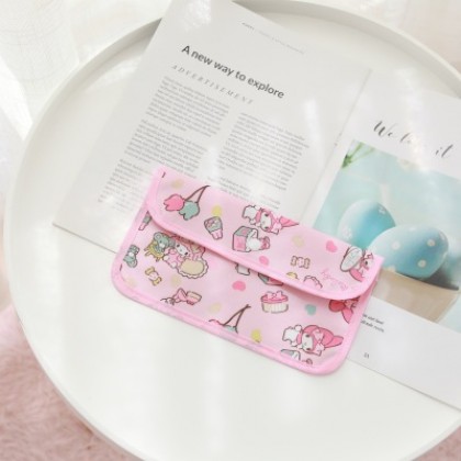 {M'SIA STOCK} Cartoon Portable Mask Bag/Receipt Storage Bag 便携口罩包/收据卡通翻盖防尘口罩收纳包 Beg Simpanan {M'SIA STOCK} Cartoon Portable Mask Bag/Receipt Storage Bag 便携口罩包/收据卡通翻盖防尘口罩收纳包 Beg Simpanan