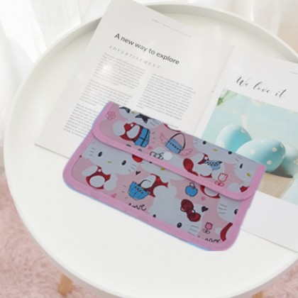 {M'SIA STOCK} Cartoon Portable Mask Bag/Receipt Storage Bag 便携口罩包/收据卡通翻盖防尘口罩收纳包 Beg Simpanan {M'SIA STOCK} Cartoon Portable Mask Bag/Receipt Storage Bag 便携口罩包/收据卡通翻盖防尘口罩收纳包 Beg Simpanan