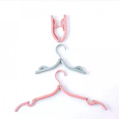 {M'SIA STOCK} 1pcs Folding Hanger Portable Travel Plastic Hanger Non-slip Wardrobe Clothes折叠塑料防滑衣架Travel Penyangkut Baju {M'SIA STOCK} 1pcs Folding Hanger Portable Travel Plastic Hanger Non-slip Wardrobe Clothes折叠塑料防滑衣架Travel Penyangkut Baju