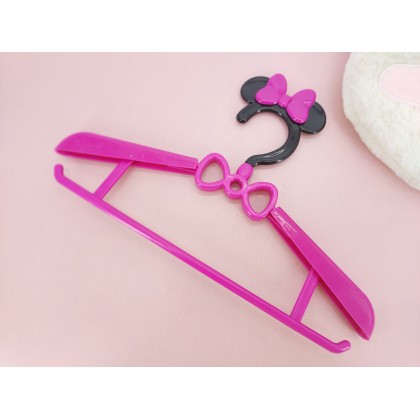 Mickey/Minnie/Hello Kitty/Winnie The Pooh Cartoon Baby Kids Plastic Clothes Hanger 儿童卡通裤架小孩宝宝塑料实心晾衣架裙成人可用 Mickey/Minnie/Hello Kitty/Winnie The Pooh Cartoon Baby Kids Plastic Clothes Hanger 儿童卡通裤架小孩宝宝塑料实心晾衣架裙成人可用