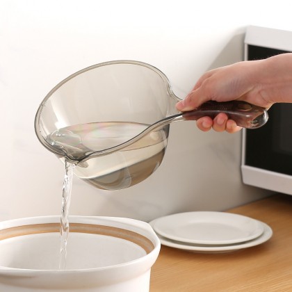 {READY STOCK} Multifunctional Household Thickened Long Handle Plastic Water Scoop 水瓢家用厨房塑料水勺Plastic Dipper/Gayung Mandi {READY STOCK} Multifunctional Household Thickened Long Handle Plastic Water Scoop 水瓢家用厨房塑料水勺Plastic Dipper/Gayung Mandi