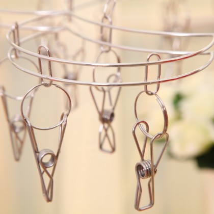 {M'SIA STOCK} Stainless Steel Clothes Drying Hanger Clothesline Hanging 20 Clips Socks Rack 不锈钢圆形线夹袜架晾衣架 {M'SIA STOCK} Stainless Steel Clothes Drying Hanger Clothesline Hanging 20 Clips Socks Rack 不锈钢圆形线夹袜架晾衣架
